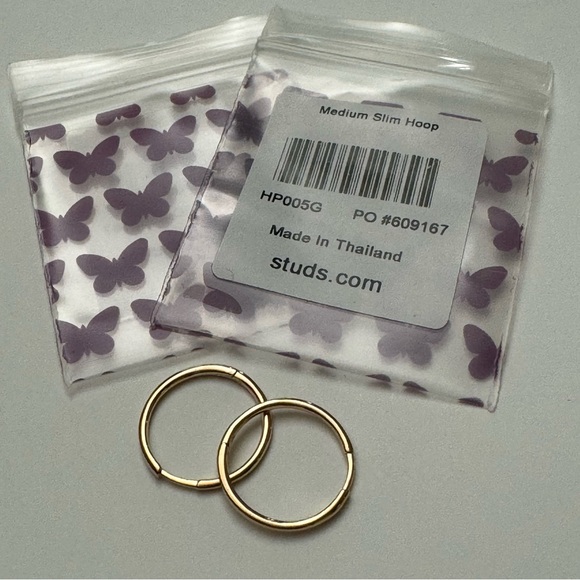 Studs Medium Slim Hoop, Gold, NWT - Picture 3 of 12